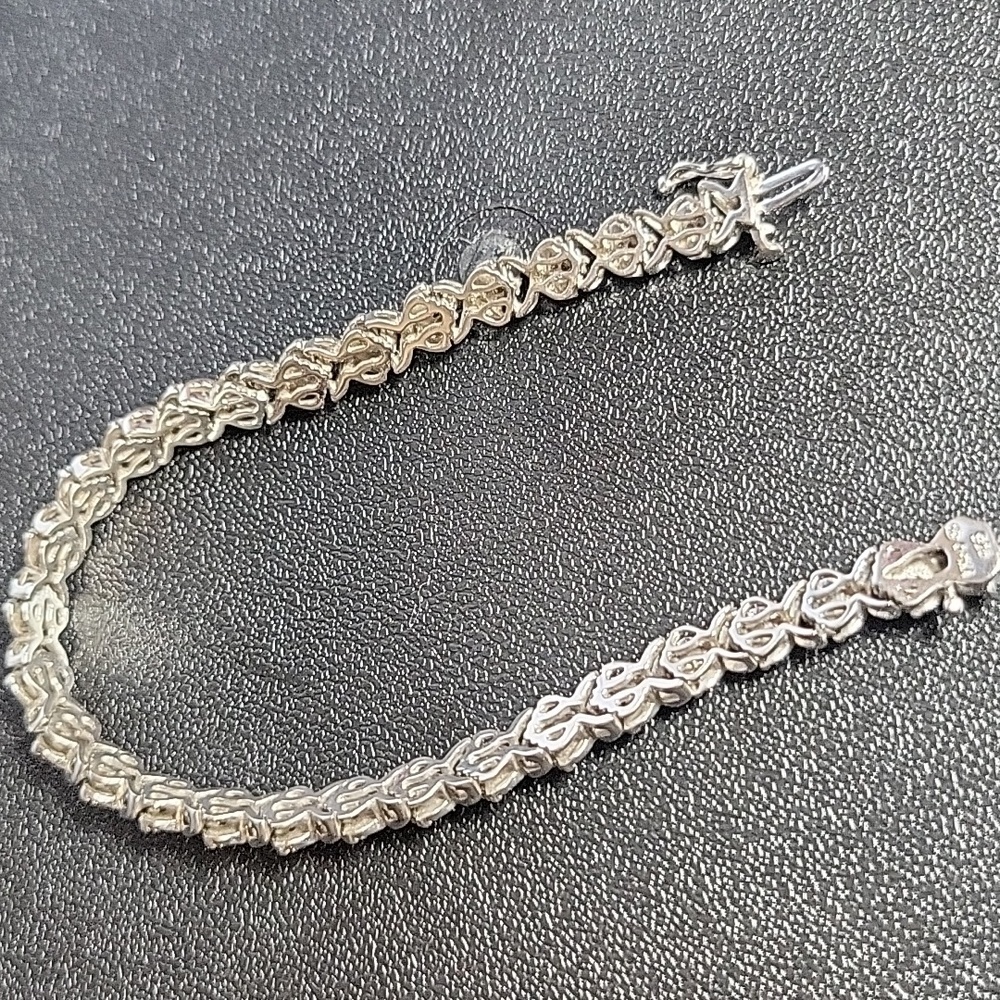 925 Sterling Silver Vintage Tennis Bracelet 44 Diamonds 8" Long - Picture 7 of 10